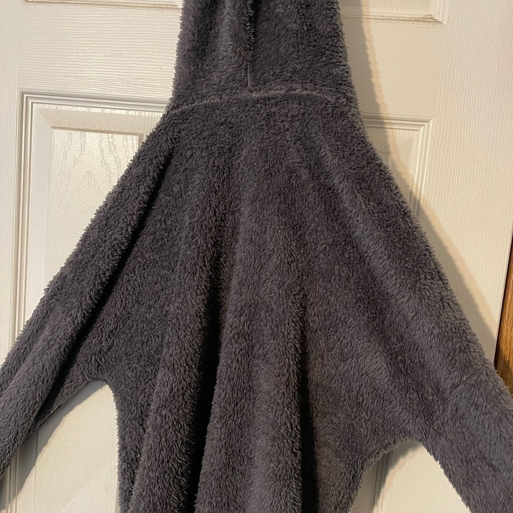 Comfy warm cardigan with a hood! One size